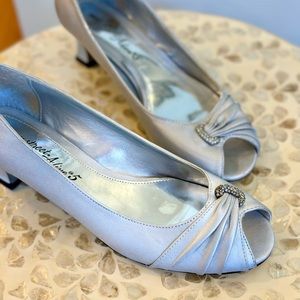 Jeweled Silver Satin Evening Heels - Open Toe - 8.5 Narrow
